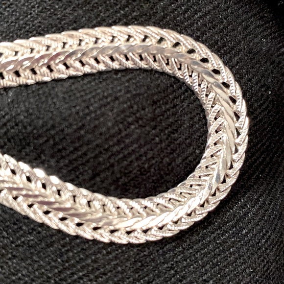 Anne Klein Necklace Silver-tone 16” with extender - Picture 2 of 6